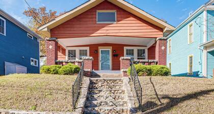 Family Retreat w/ Yard < 1 Mi to Dtwn Durham!