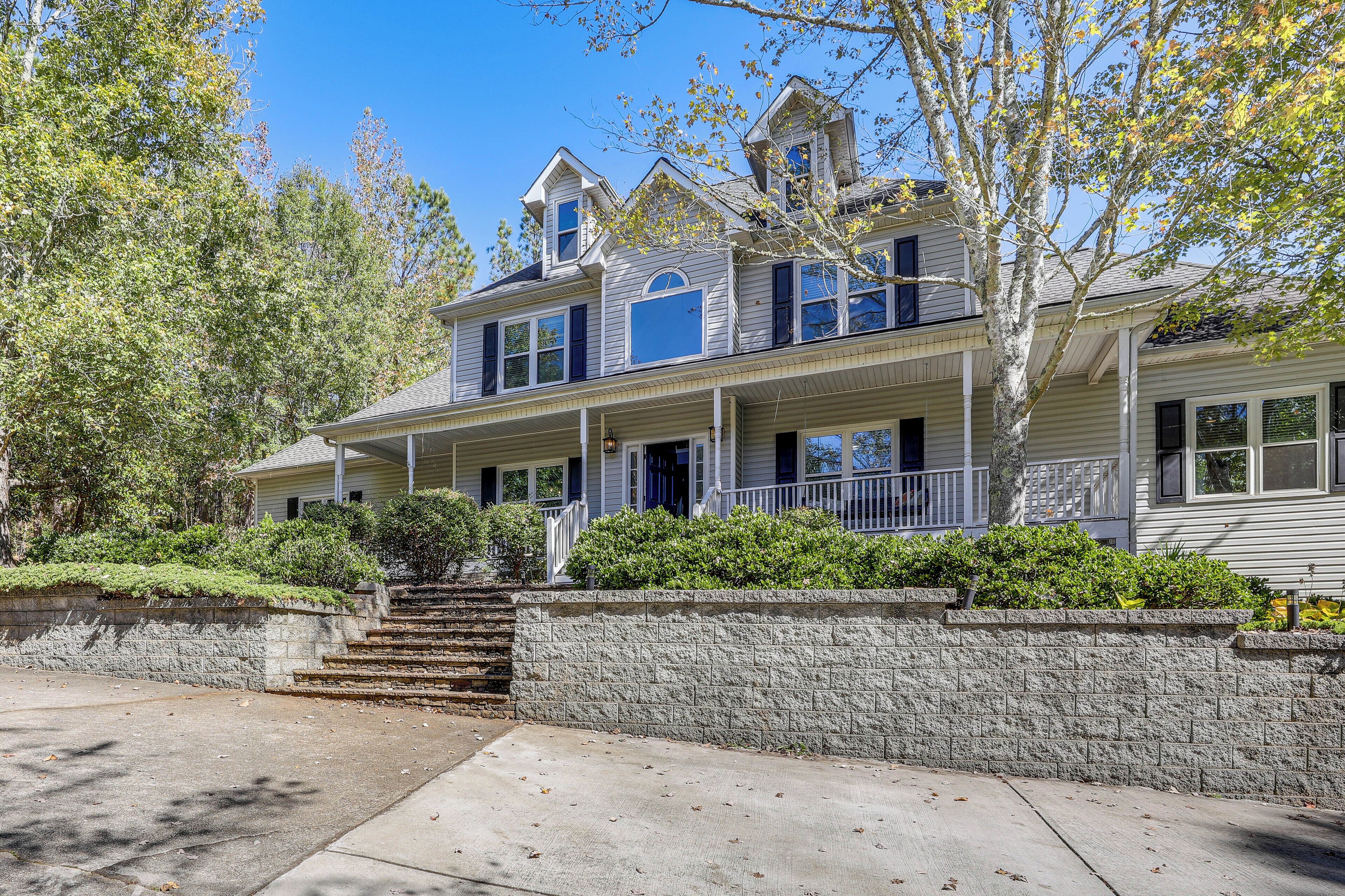 House (5 Bedrooms) | Front of property