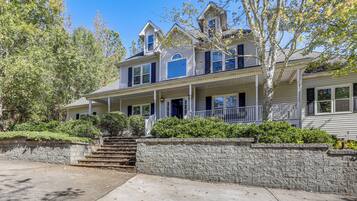 House (5 Bedrooms) | Front of property