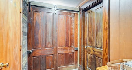 Pet-friendly Home w/ River Access in Crothersville