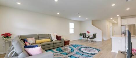 House (2 Bedrooms) | Front of property