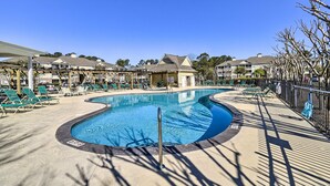Interior - Family Getaway in Calabash w/ Pool; 9 Mi to Beach (Calabash)