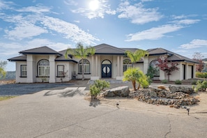 House (4 Bedrooms) | Interior - Luxury Pilot Hill Estate on an 800-acre Vineyard (Pilot Hill)