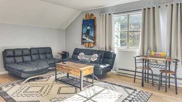 Apartment (0 Bedroom) | Interior