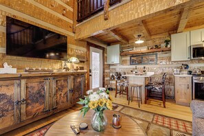 Interior - Hot Tub Haven! Mtn-view Home 13 Mi to Bryson City! (Whittier)