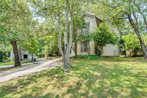 House (4 Bedrooms) | Interior - Easy Hwy Access to Atl: Work-ready Riverdale Home (Riverdale)