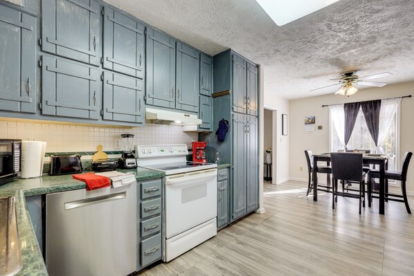 Talo (4 Bedrooms) | Sisätilat