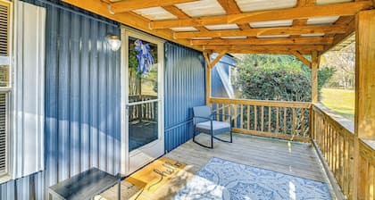 Countryside Home w/ Pond & Pasture Views in Iuka!