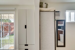 Apartment (0 Bedroom) | Bahagian dalam