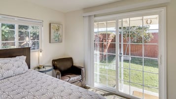 Apartment (0 Bedroom) | Interior