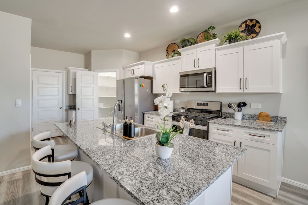 Work, Explore & Unwind: Lovely Permian Basin Home - Goldsmith, TX