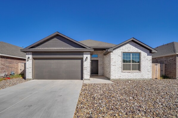 Interior - Work, Explore & Unwind: Lovely Permian Basin Home (Odessa)