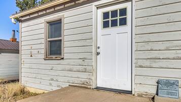 House (1 Bedroom) | Interior