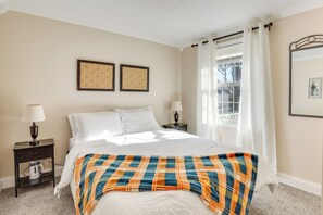 Interior - Quiet Home Base in the Heart of Boardman! (Boardman)