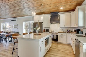 House (5 Bedrooms) | Interior - Unplugged Getaway on Lake Secession! Home w/ Dock (Abbeville)