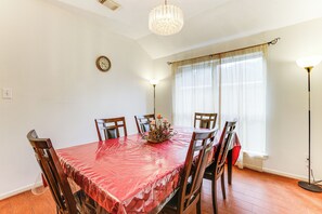 House (3 Bedrooms) | Interior - Explore Houston & Beyond! Spring Home w/ Backyard (Spring)