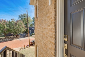 Apartment (2 Bedrooms) | Interior - Walk to Downtown Tyler! Updated Historic Apt (Tyler)