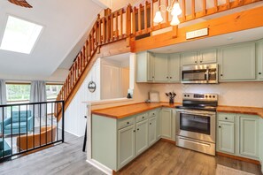 House (5 Bedrooms) | Interior - 1 Mi to Lake, Golf & Ski Access: The Hideout Home! (Lake Ariel)