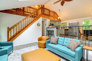 House (5 Bedrooms) | Interior - 1 Mi to Lake, Golf & Ski Access: The Hideout Home! (Lake Ariel)