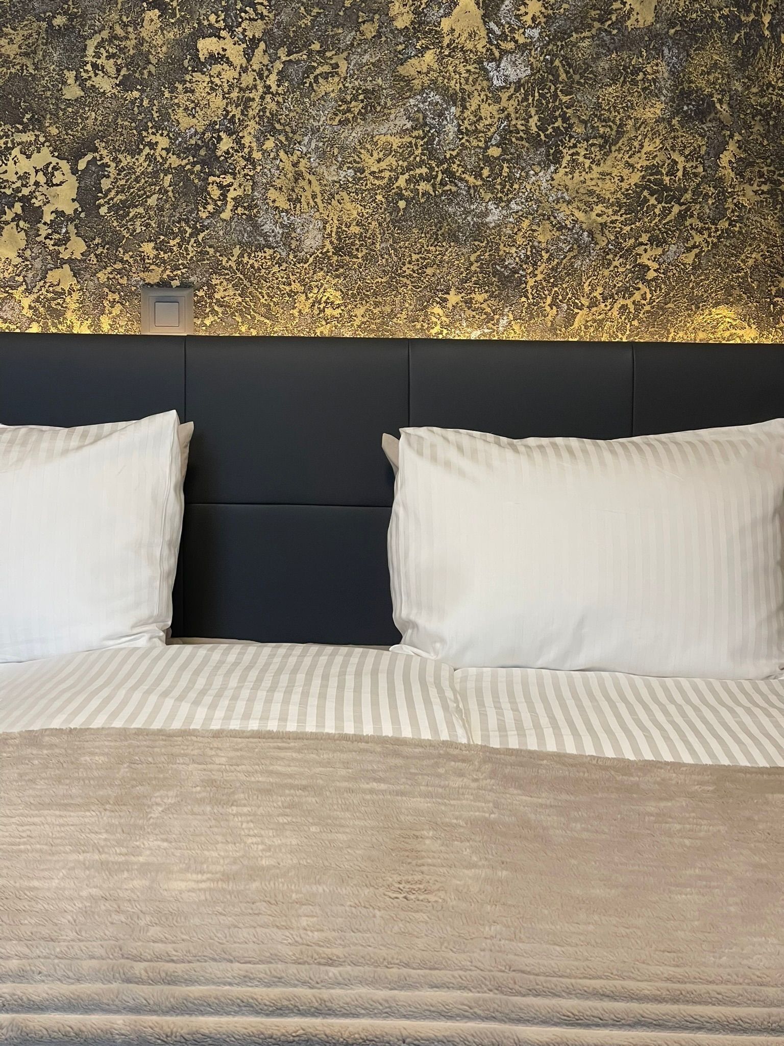 Klassieke kamer, 1 twee- of 2 eenpersoonsbedden | Een bureau, een laptopwerkplek, gratis babybedden, gratis wifi