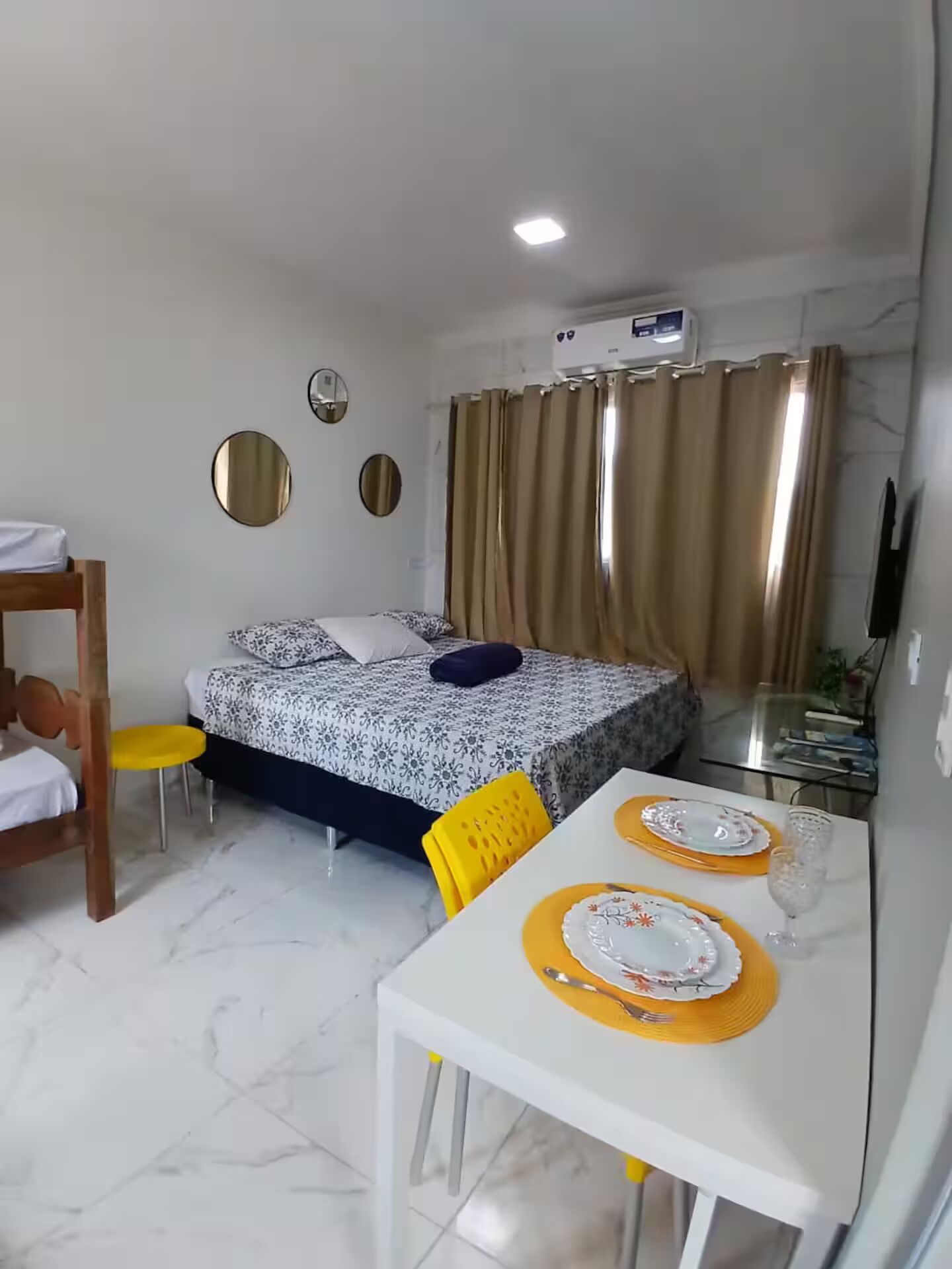 1 bedroom, iron/ironing board, WiFi, bed sheets