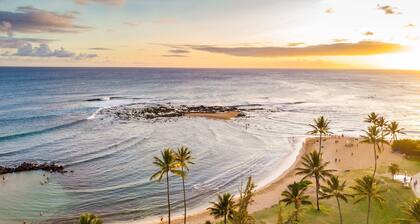 Charming 3BR Koloa Shore Cottage with ocean views and AC, sleeps 6 in Poipu