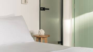 Arctic Suite | Free WiFi