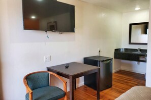 Interior - Affordable Room w/ King Bed + Desk | Near Oakland Zoo – Just 0.9 Mile Away (Alameda County)