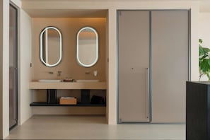 Luxury Double Room, Ocean View | Bathroom | Separate tub and shower, hair dryer, slippers, towels