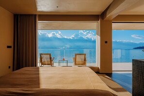 Luxury-Doppelzimmer, Meerblick | Zimmersafe, Schreibtisch, laptopgeeigneter Arbeitsplatz
