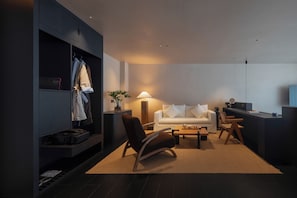 Luxury Double Room, Ocean View | In-room safe, desk, laptop workspace, blackout drapes