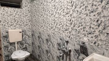 Quarto luxo | Banheiro