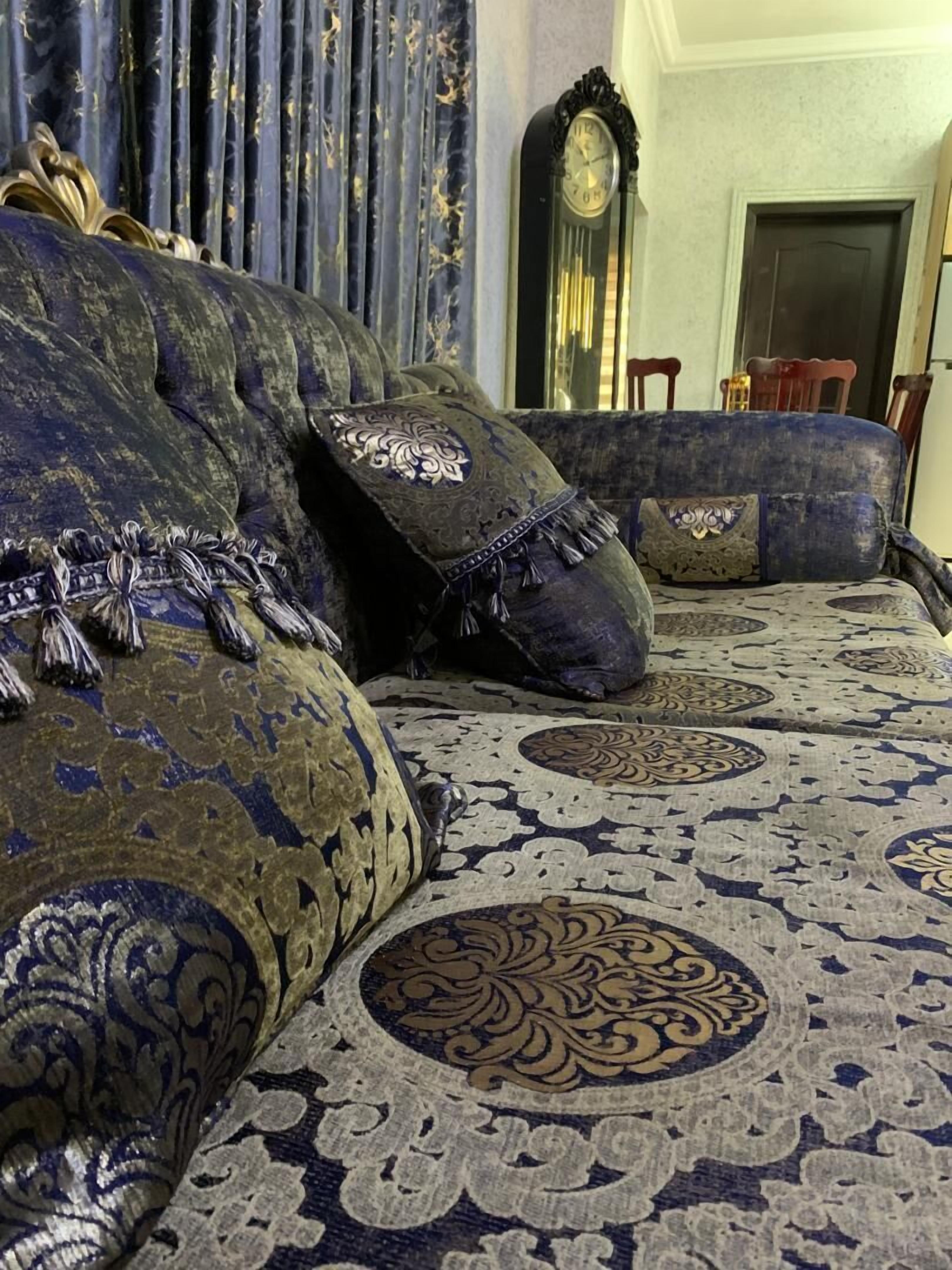 Luxury Room | Living area