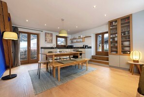 Dining - Cozy 4pax | Family | Mt-Blanc View | Central (Chamonix-Mont-Blanc)