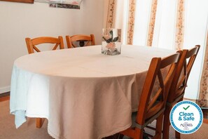 Dining - Apartment in the city center with spectacular views and easy access. (Ponta Delgada)