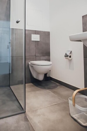 Apartment, City View | Bathroom - Louis and Louise Apartments & Lofts  (Bremen)
