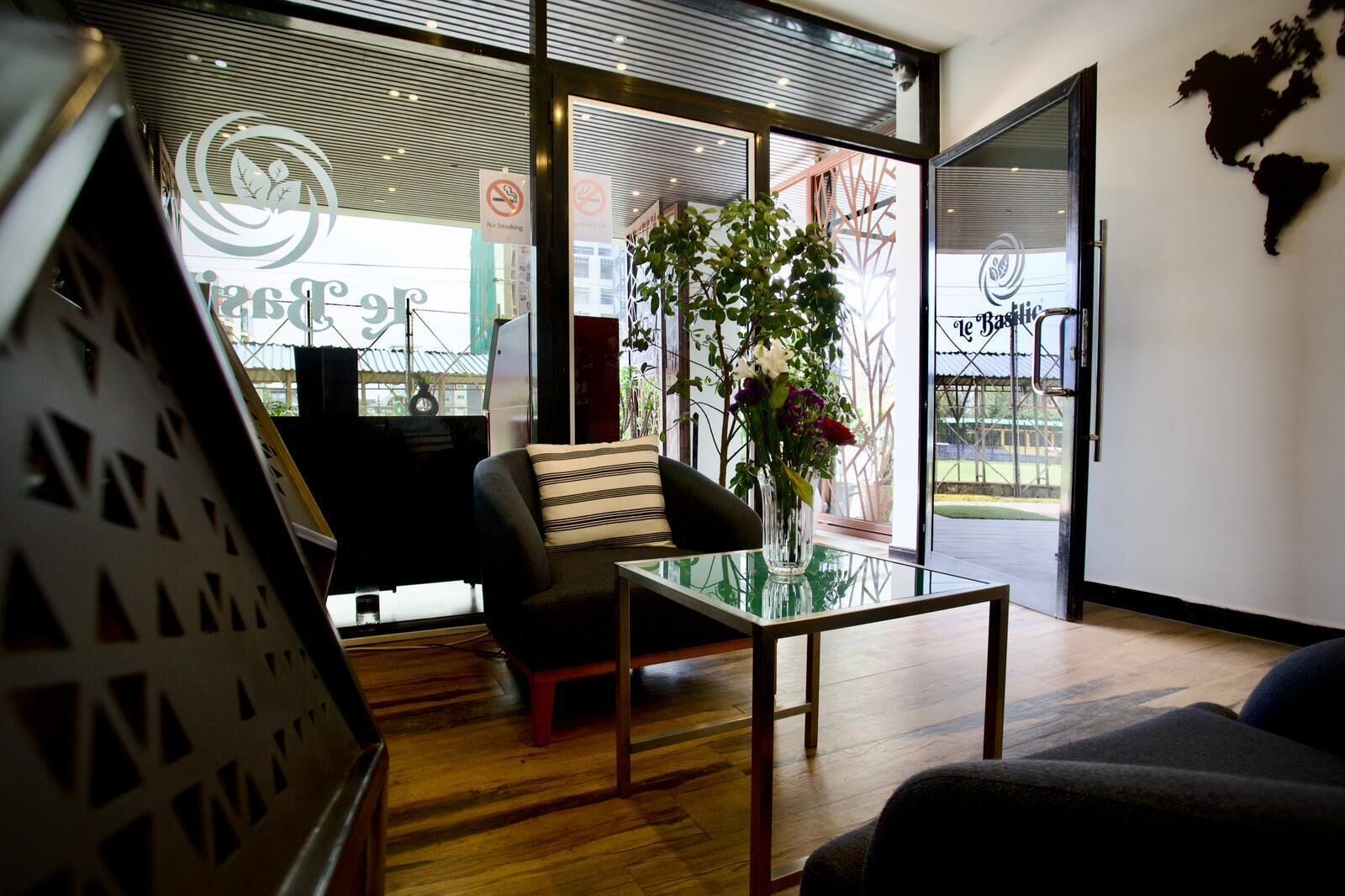 Coin salon dans le hall