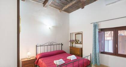 Gelso Room with Wi-Fi and Air Conditioning