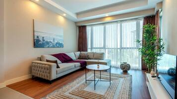 Condo de lujo, 1 habitación, se aceptan mascotas, junto a la playa | Tabla de planchar con plancha y wifi gratis