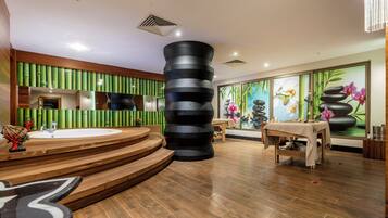 Behandlingsrom for par, tyrkisk bad/hamam og aromaterapi