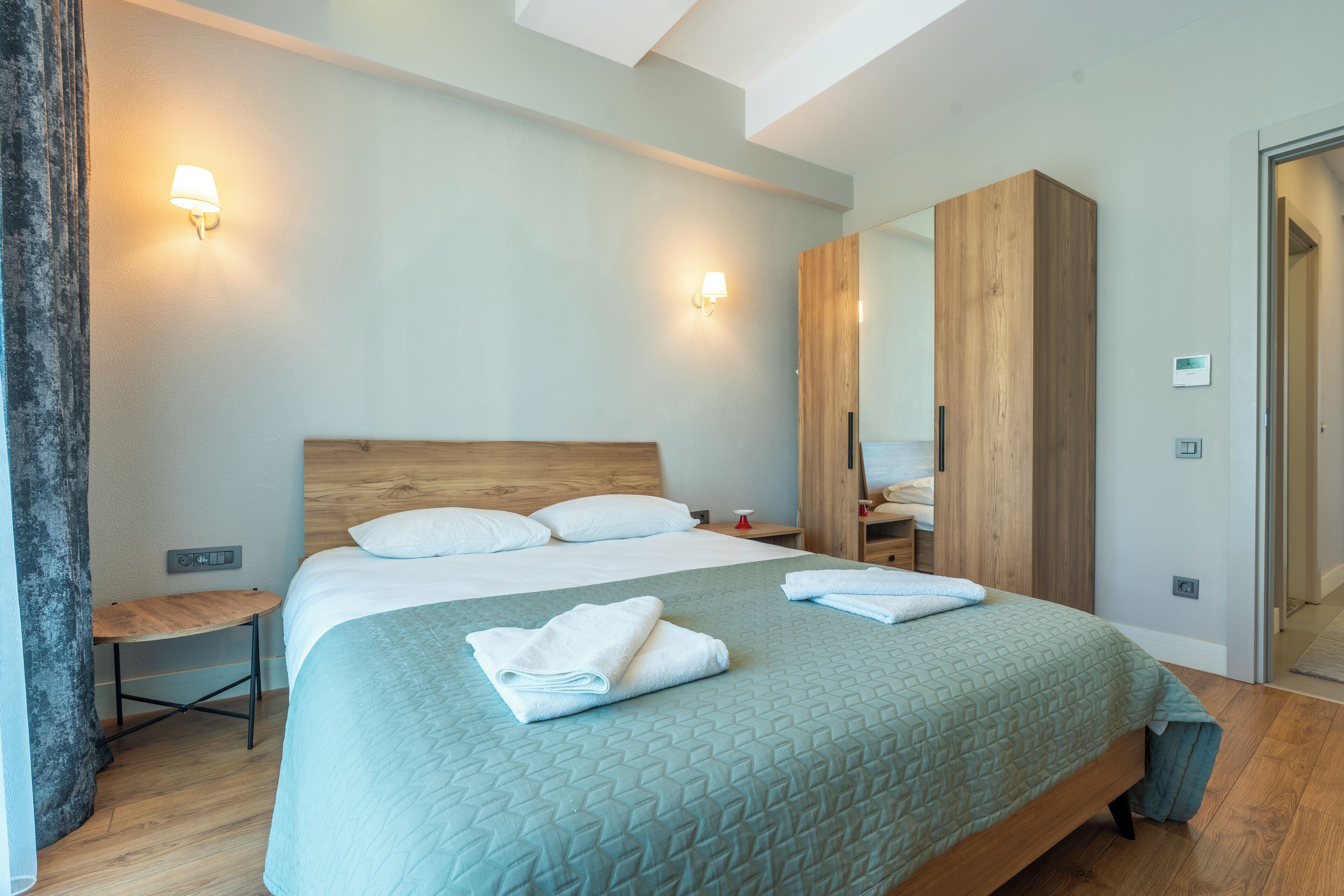 Luxury-Apartment, 1 Schlafzimmer, Haustiere gestattet, am Strand | Bügeleisen/Bügelbrett, kostenloses WLAN