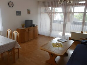 Interior - Apartment Type B 2, 42 sqm, 1 Bedroom, Max. 2 Guests (Uhldingen-Mühlhofen)