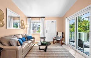 Living area - Sand & Sun B · EV Charger · Pool (Holmes Beach)