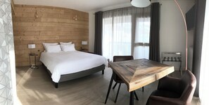 WiFi, bed sheets