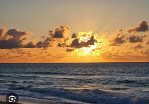 Sun-loungers, beach towels - Short-Term Apartment-Cozy, Peaceful and Close to Beaches! (Luyando)