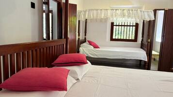 Deluxe House, Garden View