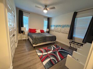 Bureau, Wi-Fi gratuit, draps fournis