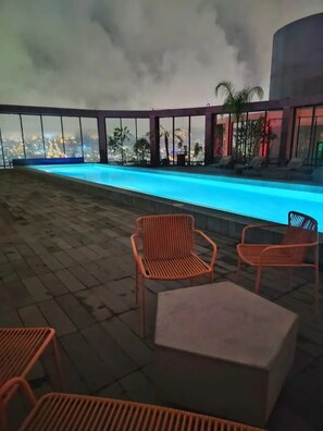 Outdoor pool, a heated pool - Executive Suite | Carolina Park | Pool & Gym (Quito)