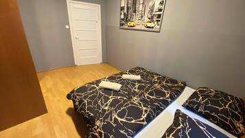 Classic Room, 1 Double Bed | Desk, laptop workspace, iron/ironing board, free WiFi