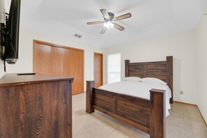 Fer et planche à repasser, Wi-Fi, literie fournie